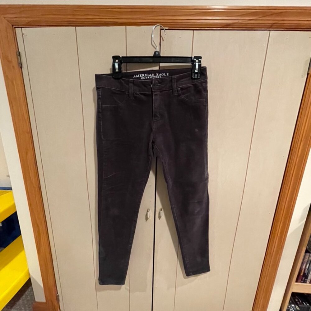 AMERICAN EAGLE OUTFITTERS 360 SUPER STRETCH VELVET JEGGINGS SIZE 4 SHORT